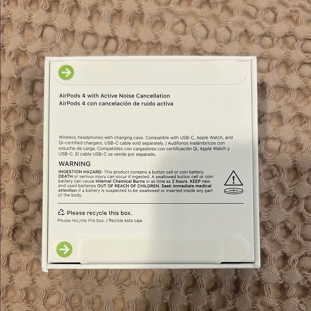 Apple White Wireless Earbuds with Charging Case